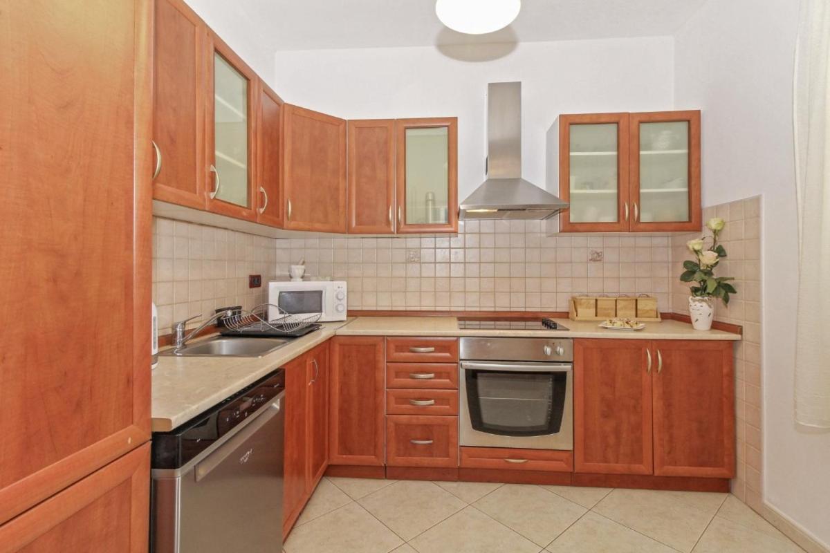Vila Tiffany In Grabri Barban Exteriér fotografie